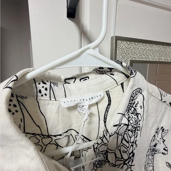 Black and White womens shirt - Picture 4 of 6